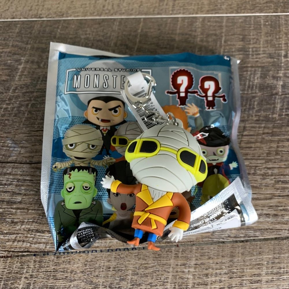 New Universal Monsters The Invisible Man Figural Bag Clip Keychain - Picture 3 of 3